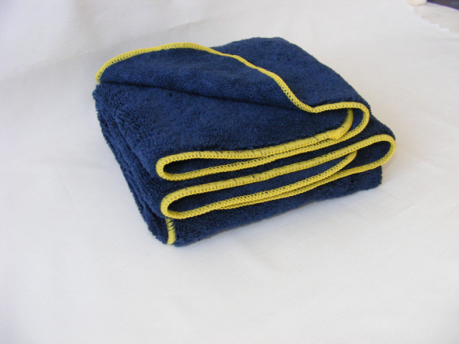 RĘCZNIK Z MIKROFIBRY FLUFFY 60x90cm Osuszanie