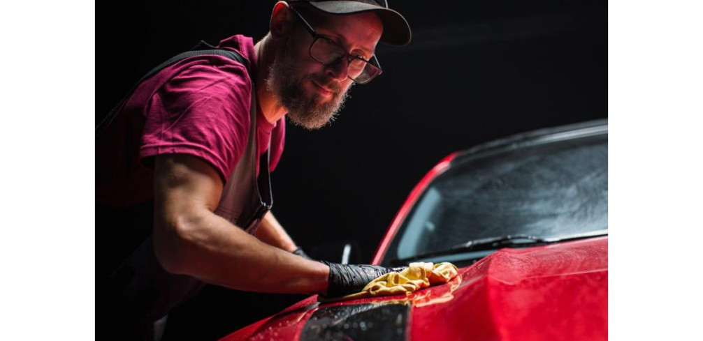 Czy glinkowanie powoduje rysy na lakierze?